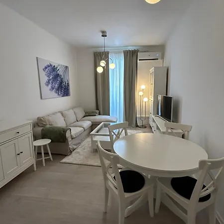 Lavanda Cres