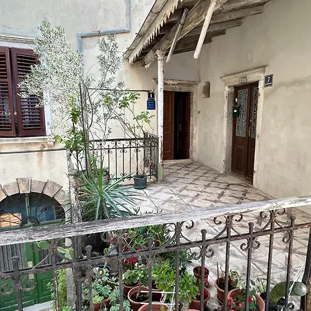 Lavanda Apartment Cres